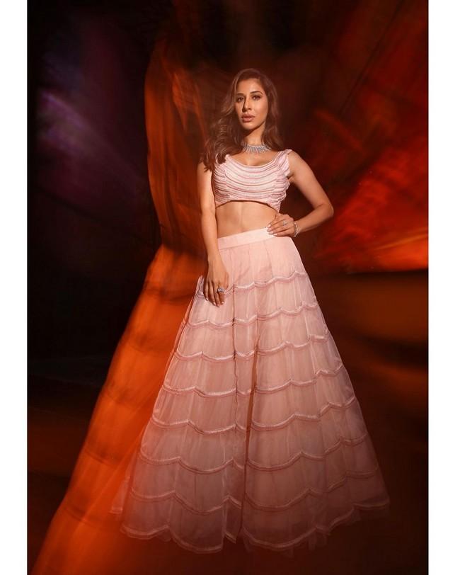 Sophie Choudry 3