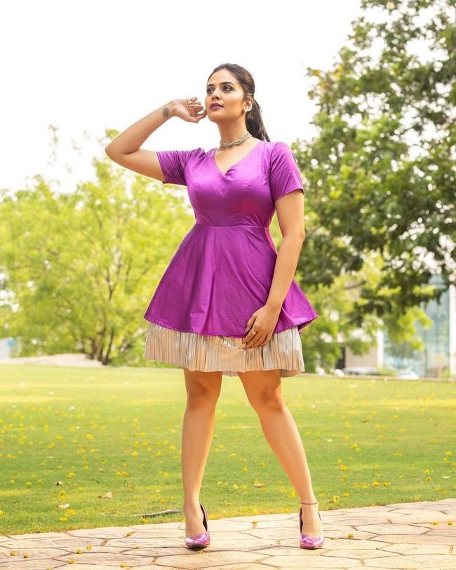 Sreemukhi 3
