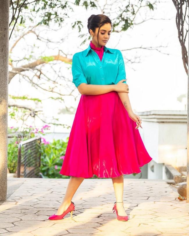 Sreemukhi 8