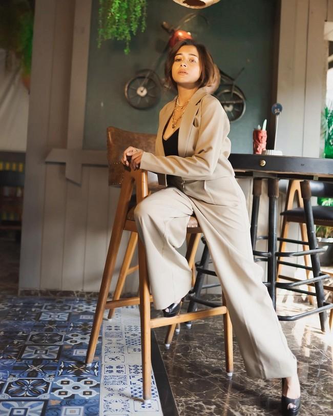 Tina Ddatta 14