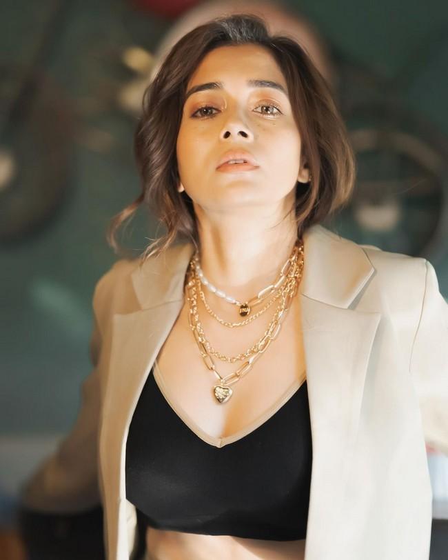 Tina Ddatta 2