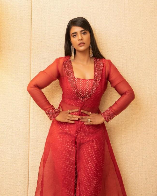 Aishwarya Rajesh 8