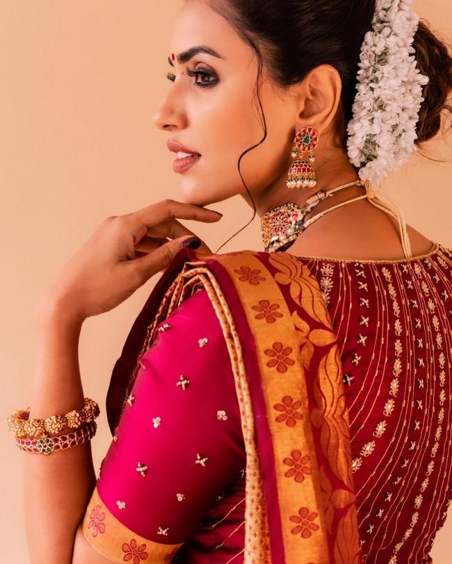 Akshara Gowda 12