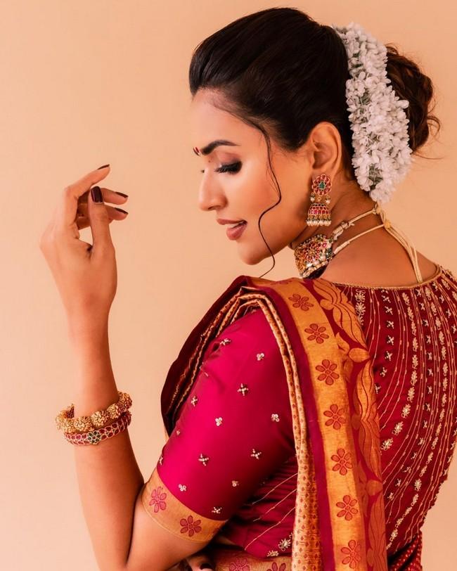 Akshara Gowda 15