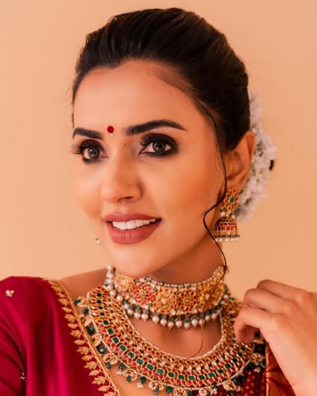 Akshara Gowda 4