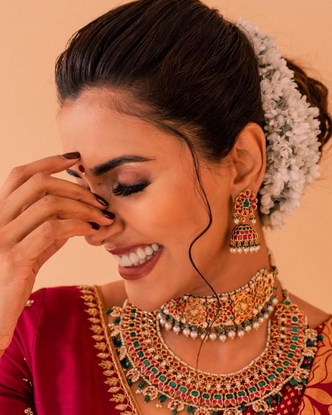 Akshara Gowda 6