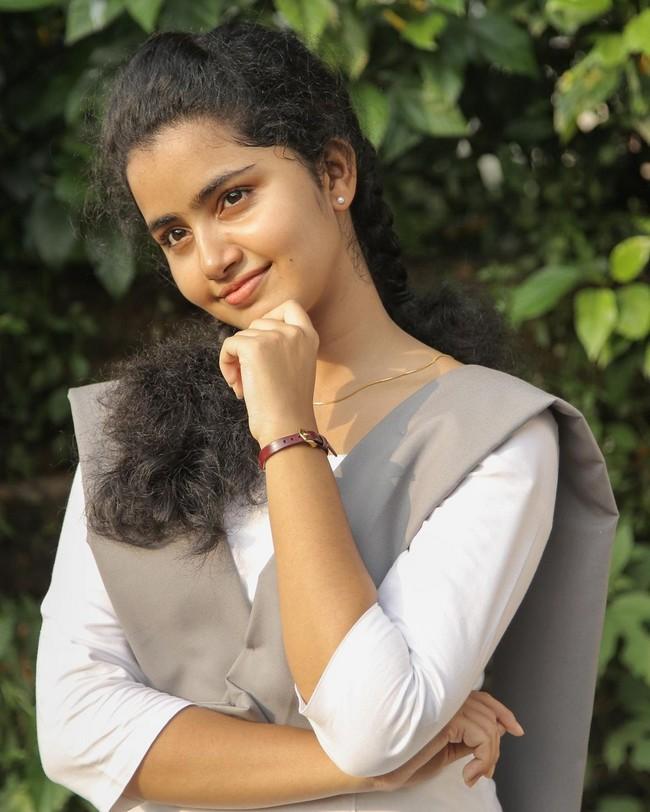 Anupama Parameswaran 10