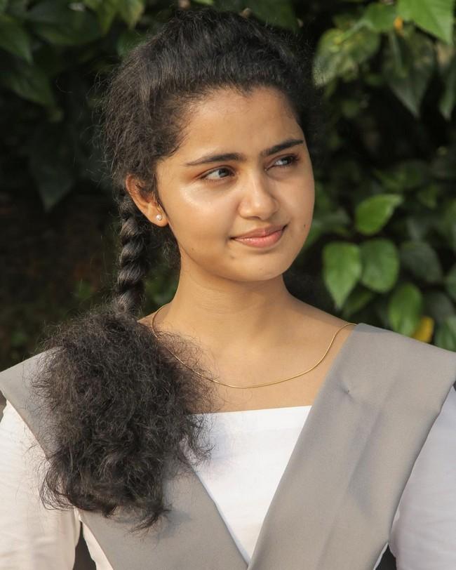 Anupama Parameswaran 17