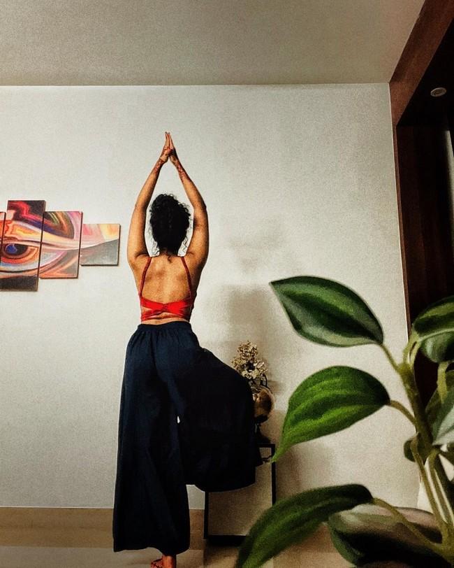 Anupama Parameswaran 7