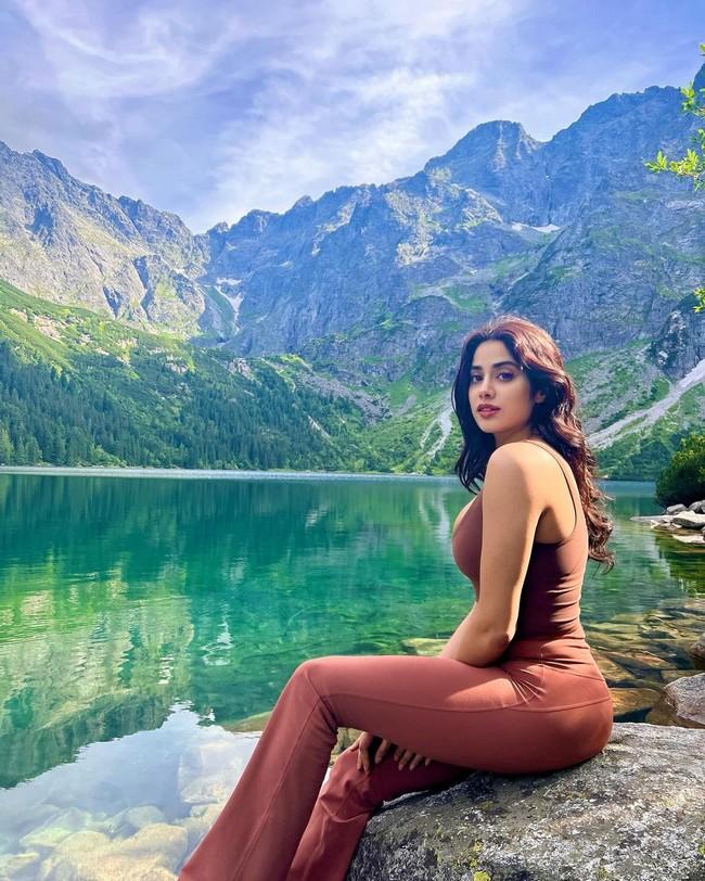 Janhvi Kapoor 6