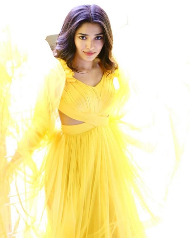 Krithi Shetty 5