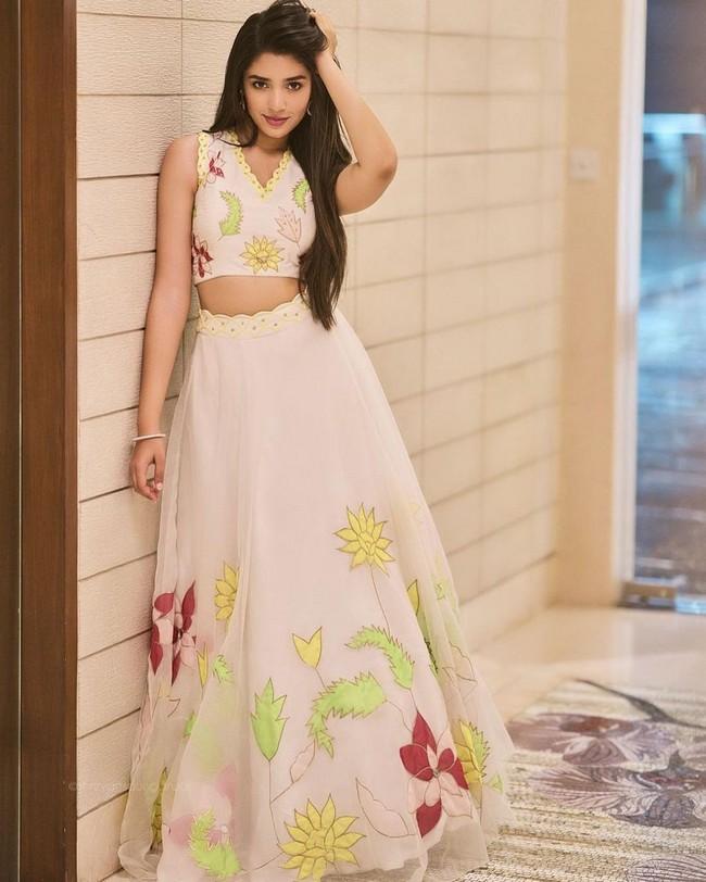 Krithi Shetty 8