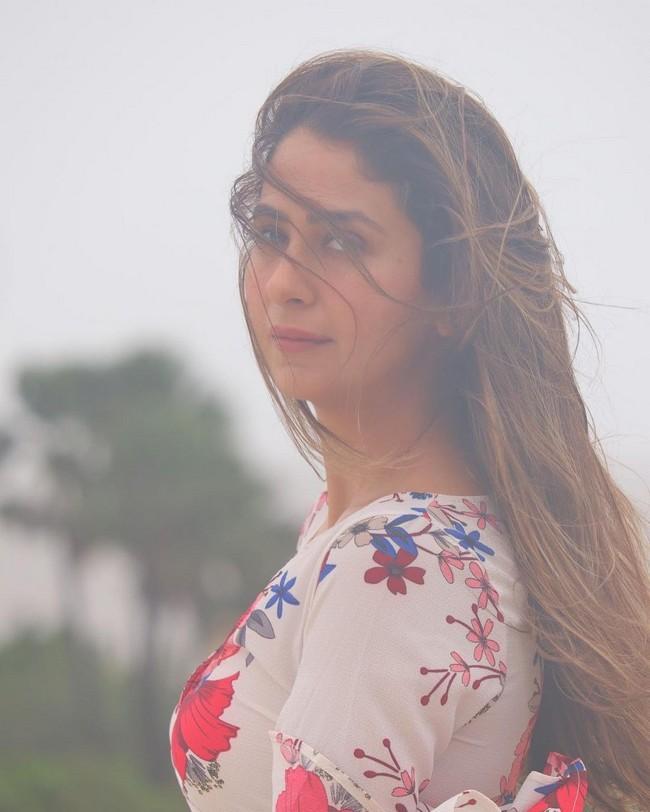 Malvika Raaj 10