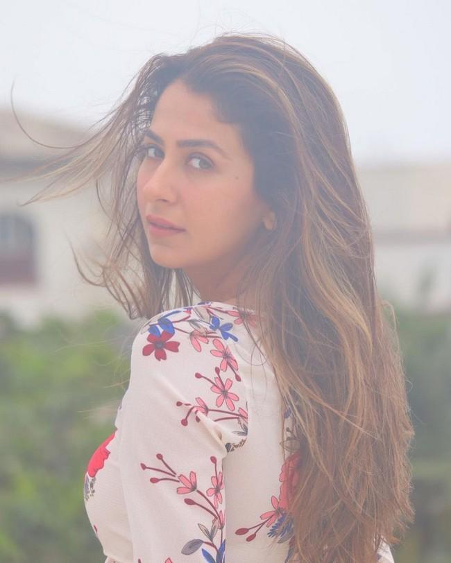 Malvika Raaj 12