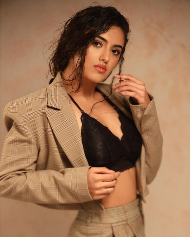 Malvika Sharma 6