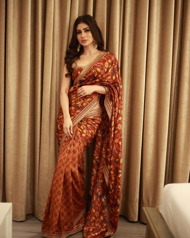 Mouni Roy 7