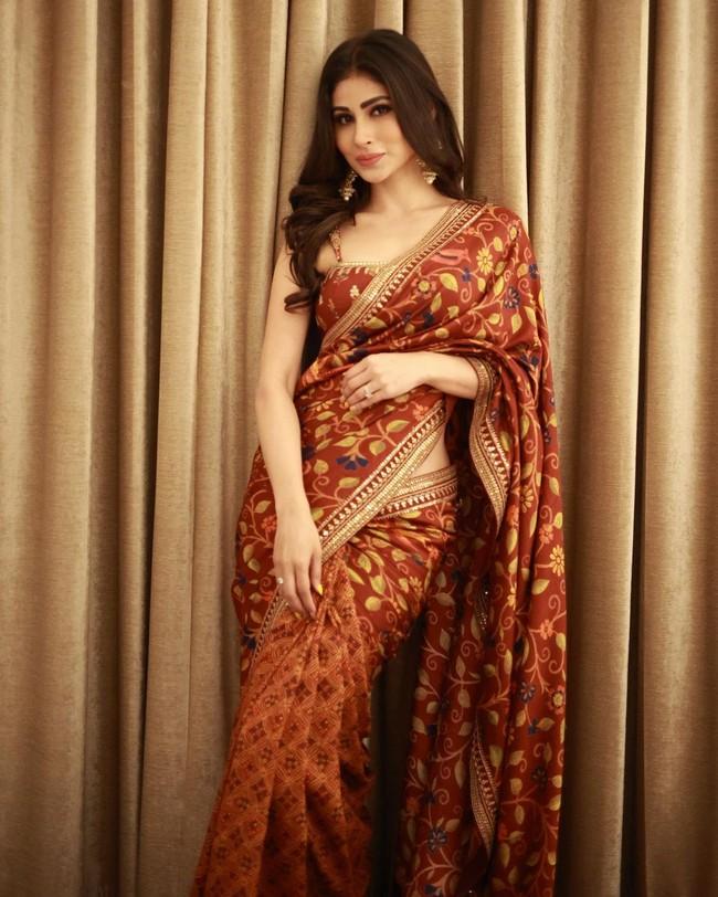 Mouni Roy 8