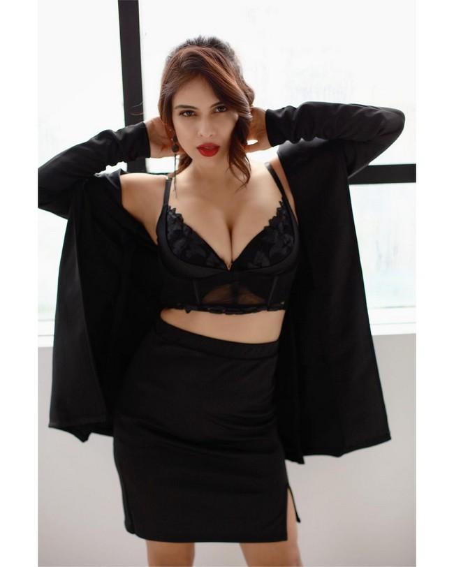 Nehhaa Malik 6