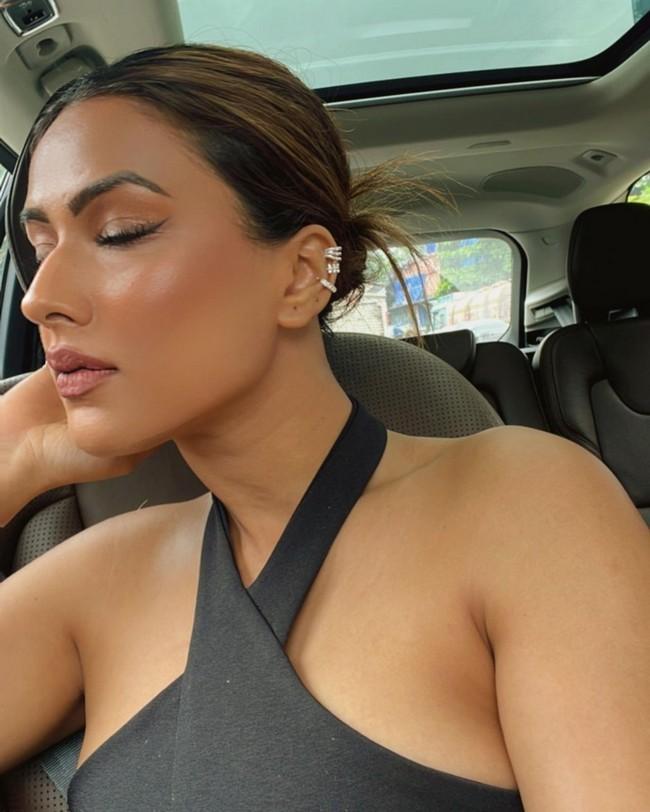 Nia Sharma 8