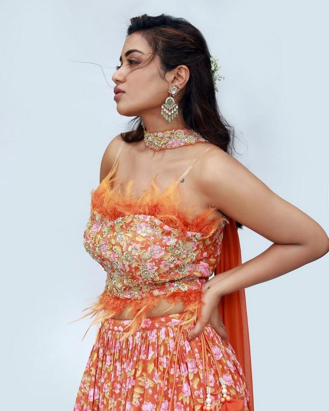Nivetha Pethuraj 12