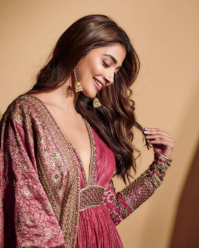 Pooja Hegde 11