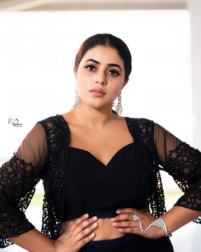 Poorna 6