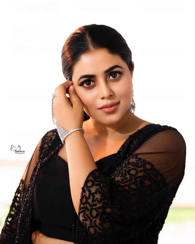 Poorna 7