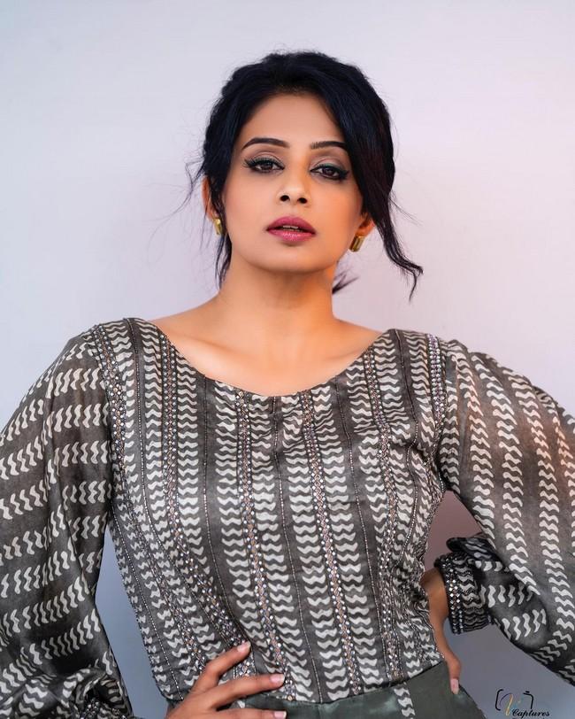Priya Mani 11