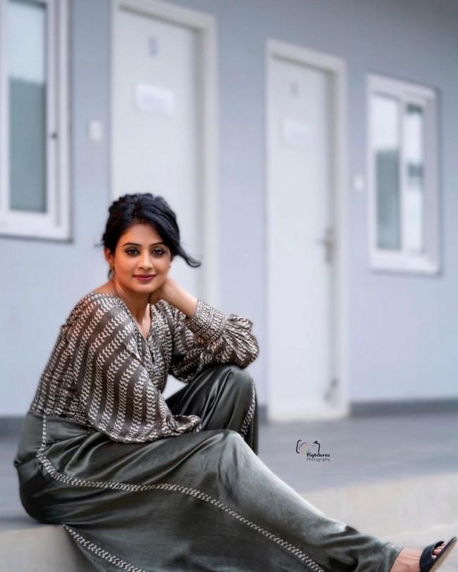 Priya Mani 15