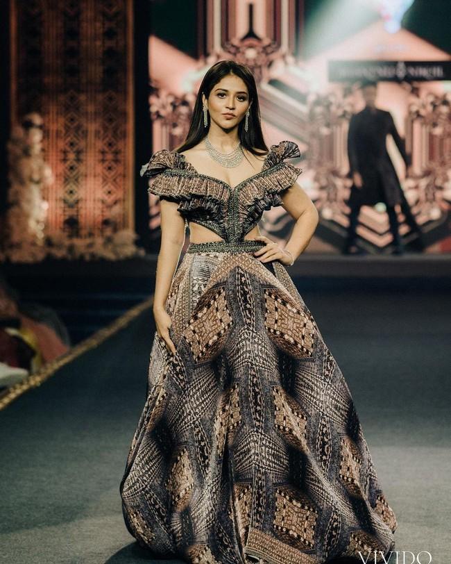 Priyanka Jawalkar 6