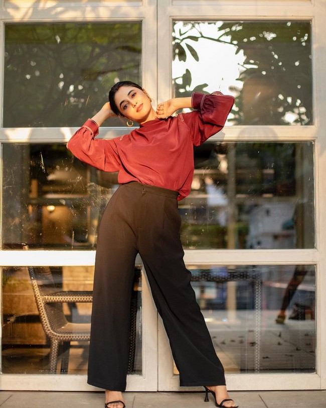 Priyanka Mohan 6