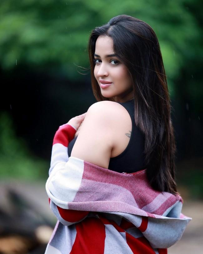 Pujita Ponnada 11