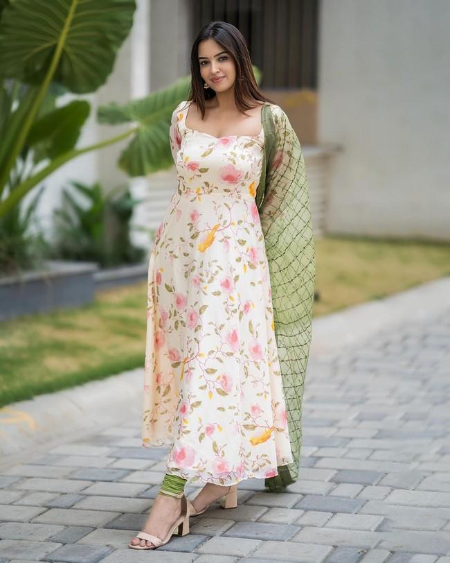 Pujita Ponnada 5