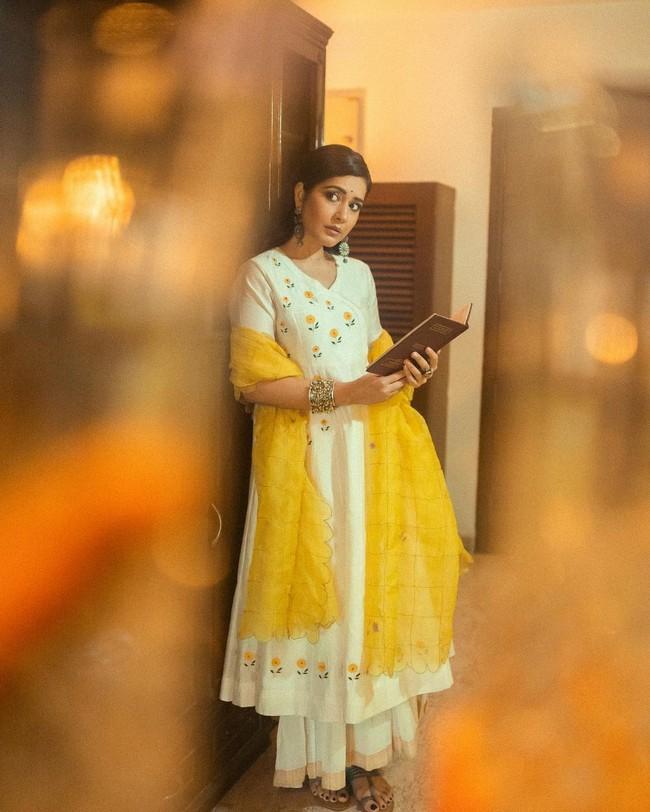 Raashii Khanna 6