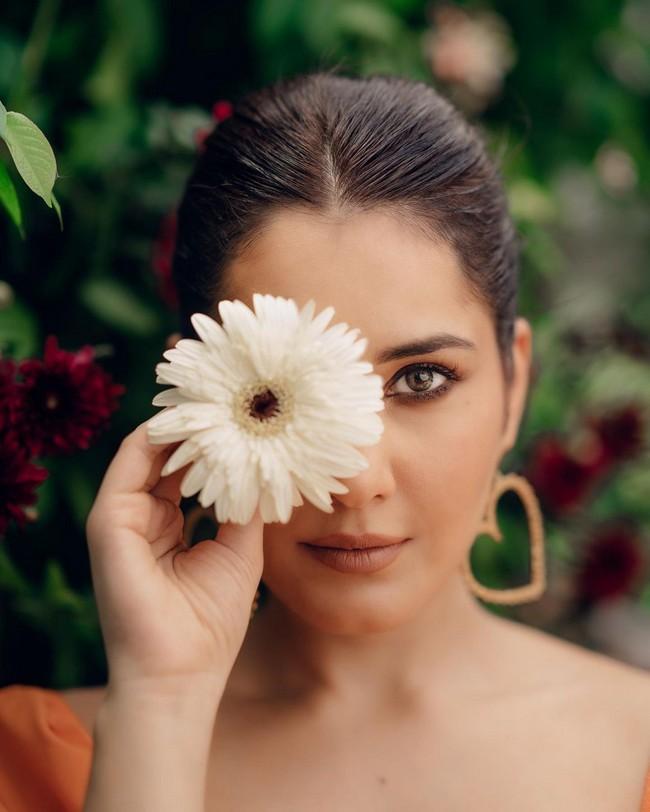 Raashii Khanna 10