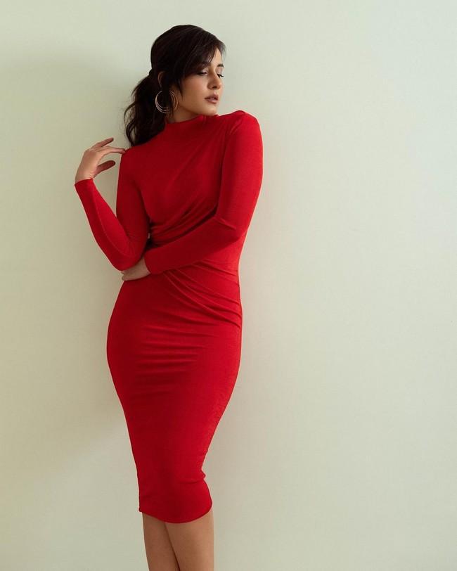 Raashii Khanna 7