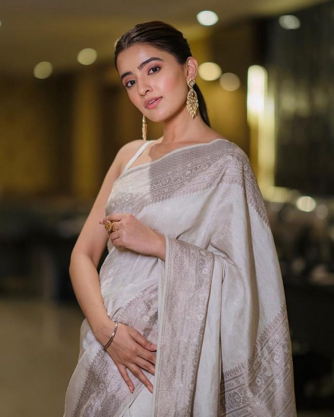 Rukshar Dhillon 7