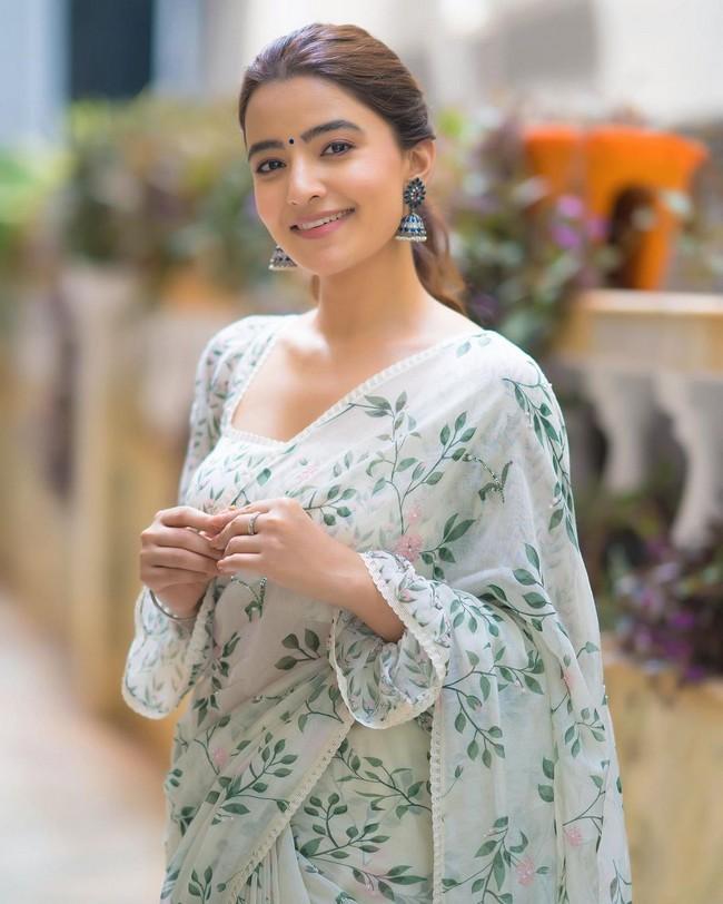 Rukshar Dhillon 10