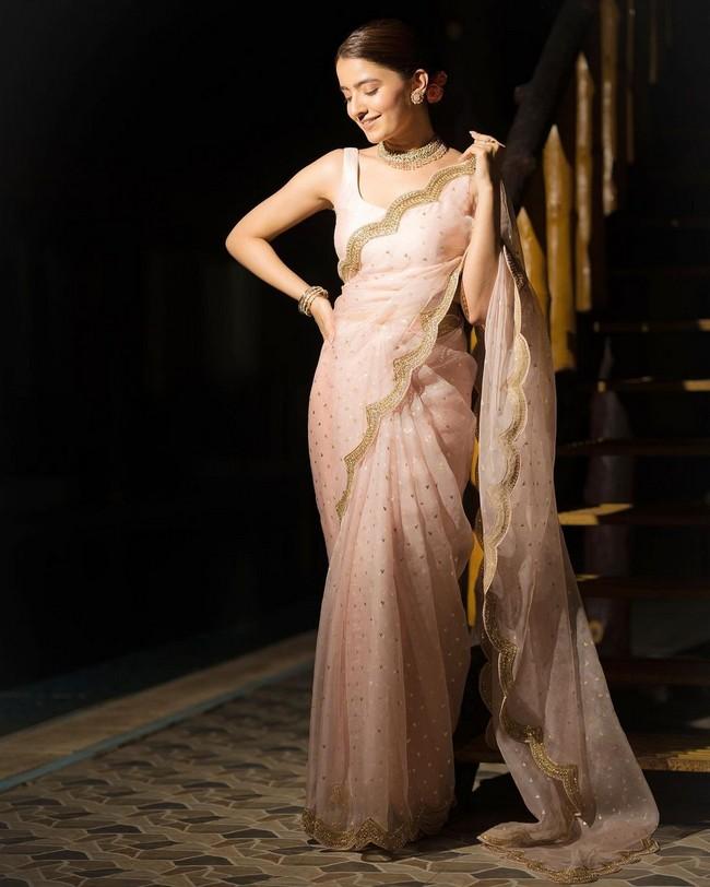 Rukshar Dhillon 3