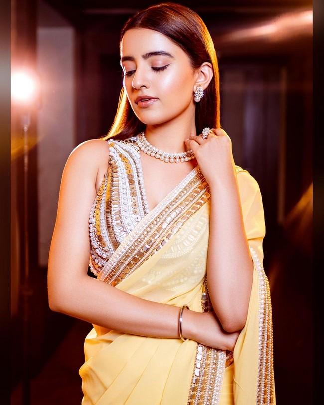 Rukshar Dhillon 5