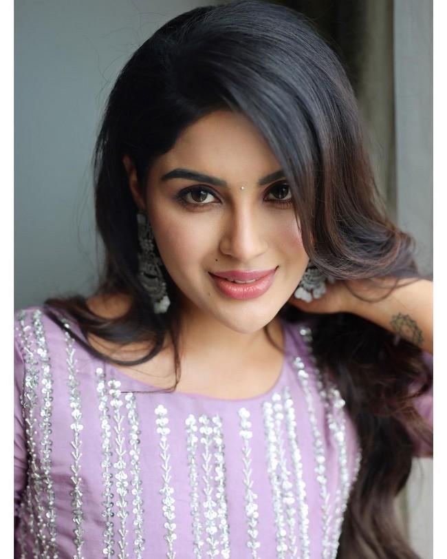 Samyuktha 4