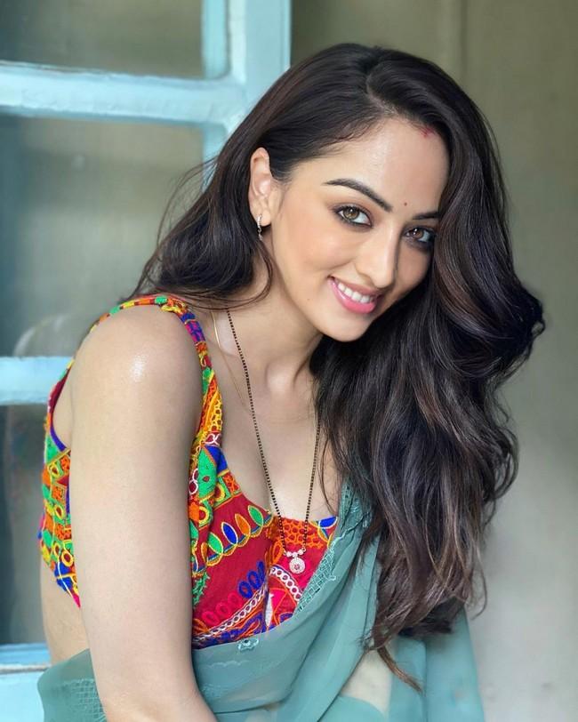 Sandeepa Dhar 9