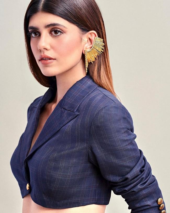Sanjana Sanghi 7
