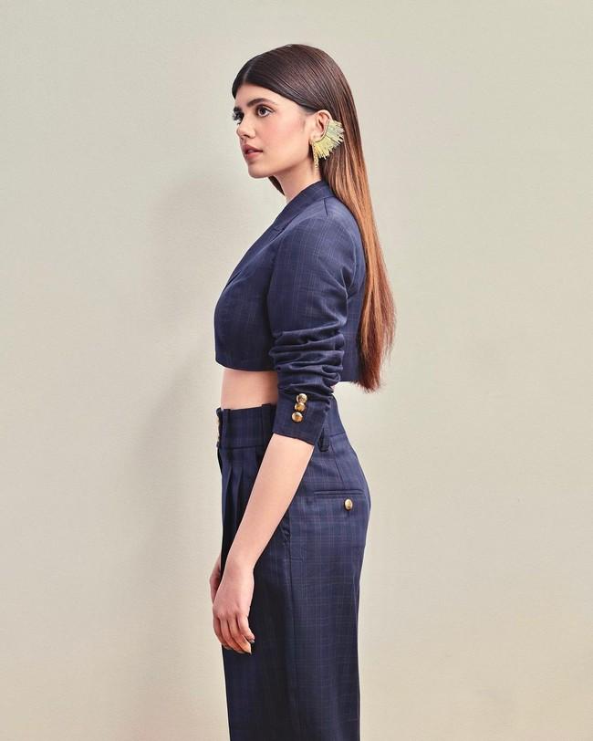 Sanjana Sanghi 9