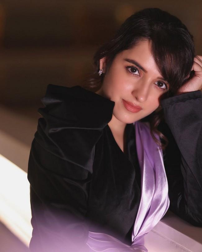 Shirley 11