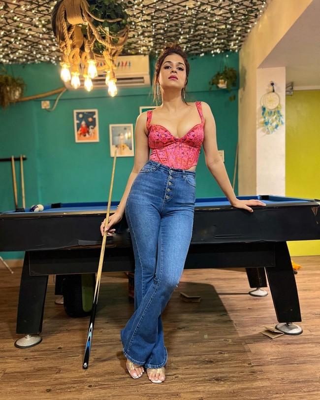 Shraddha Das 3