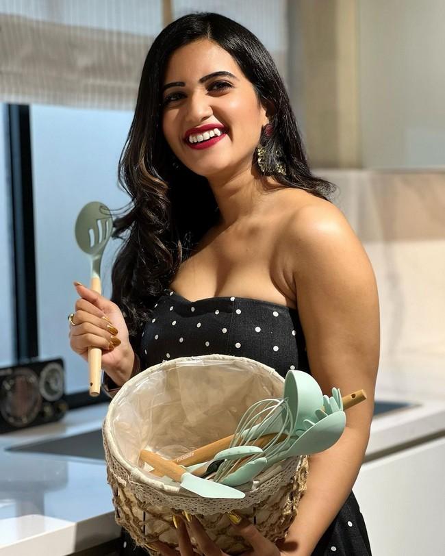 Sravanthi 11