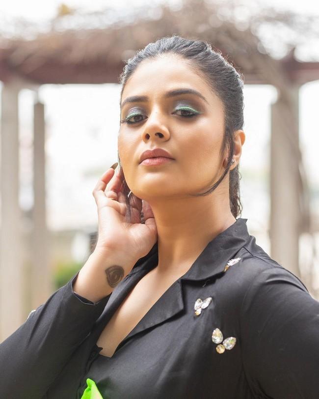 Sreemukhi 3