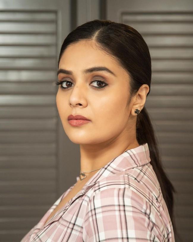 Sreemukhi 3