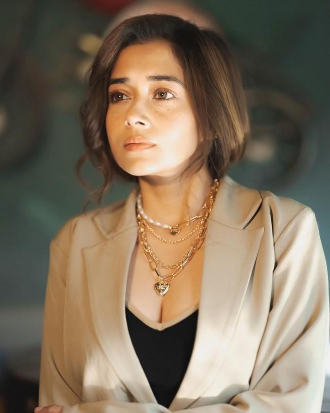 Tina Datta 6